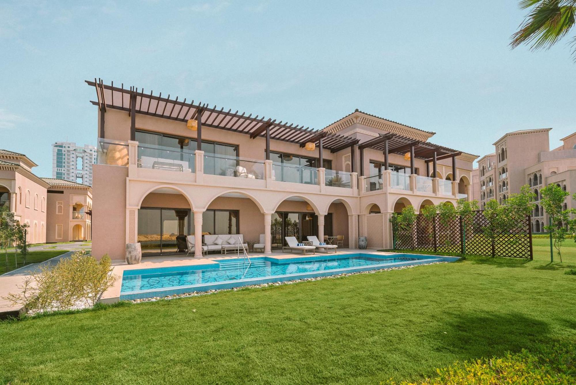 Royal Saray Resort Manama Eksteriør bilde Residential villa