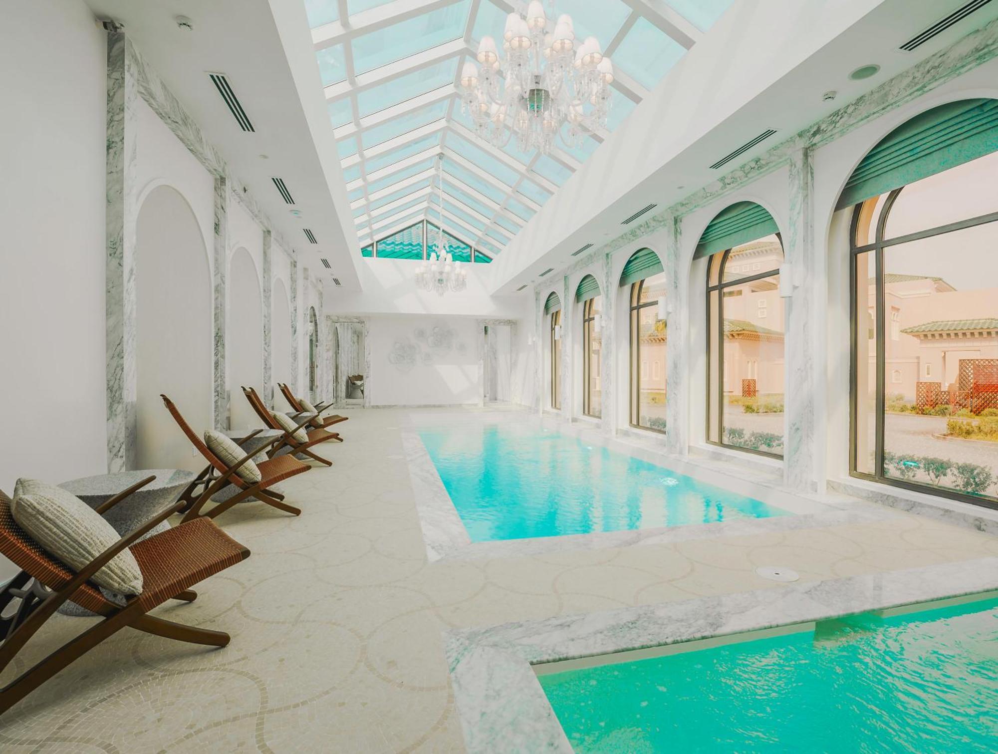 Royal Saray Resort Manama Eksteriør bilde